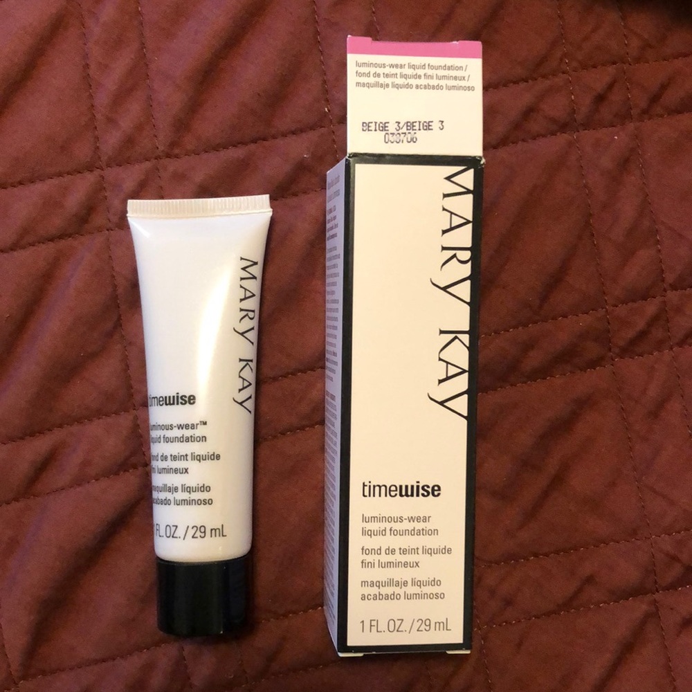 Mary Kay Timewise Luminous Wear Liquid Foundation Beige 3